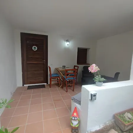 Apartment Emadi House