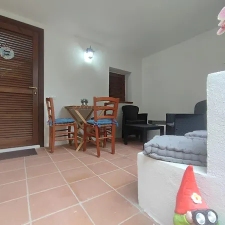Apartment Emadi House Porto Rotondo
