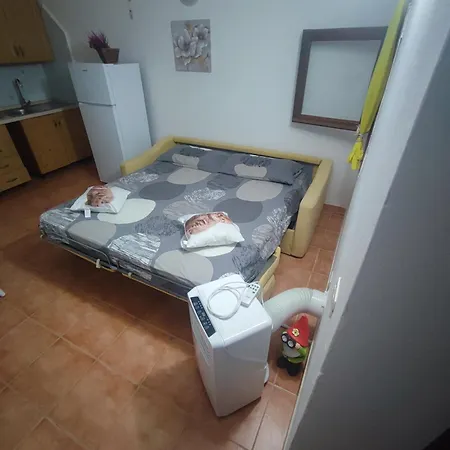 Emadi House Apartamento
